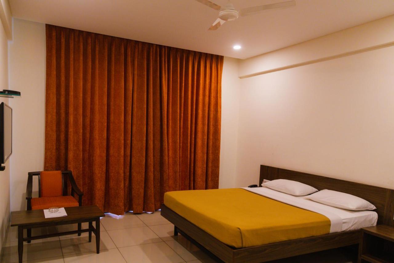 Hotel Dreamland Pune Esterno foto